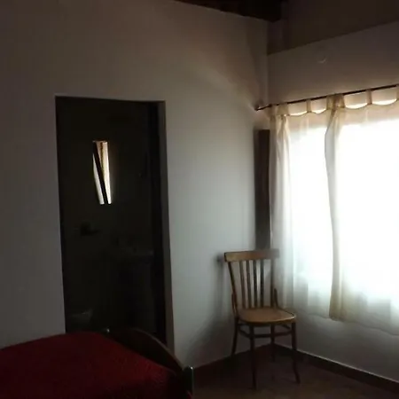 Giuffrida Alloggio per agriturismo *